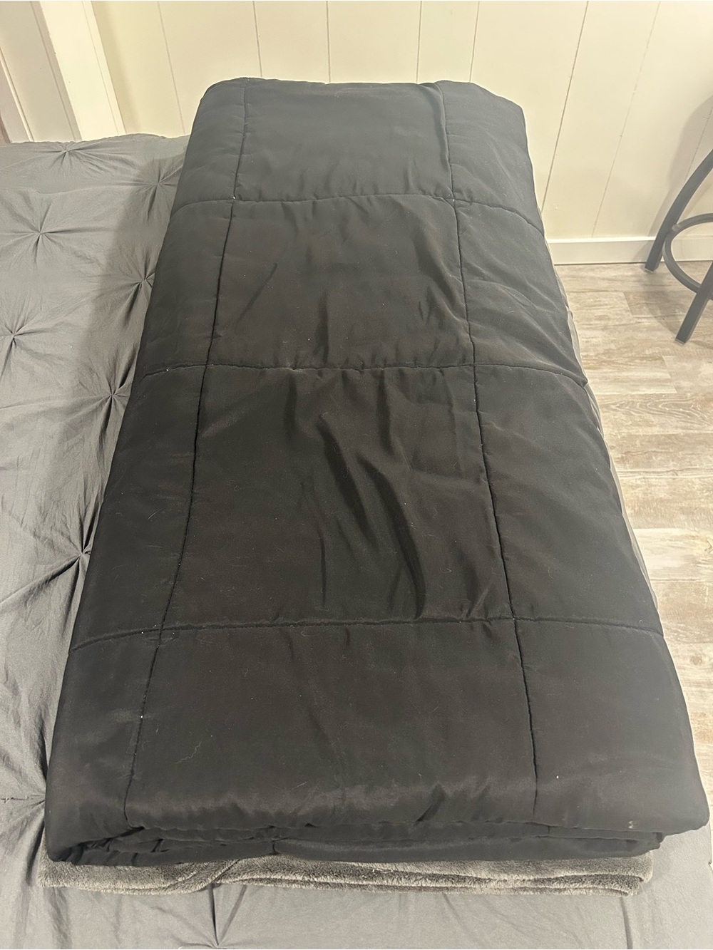 Black and Gray Quilted Full-Size Comforter
